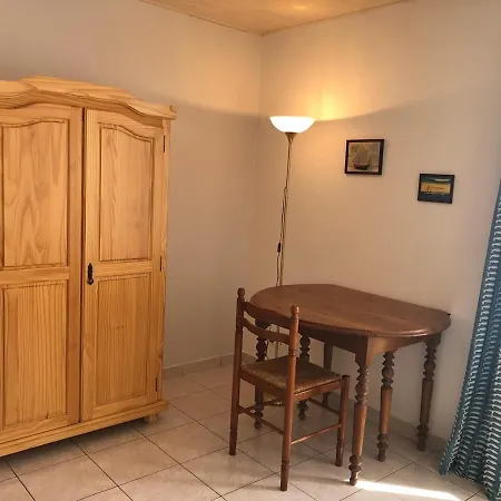 Dom wakacyjny Maison De Pecheur Face A La Du Plan D'eau LʼAiguillon-sur-Mer